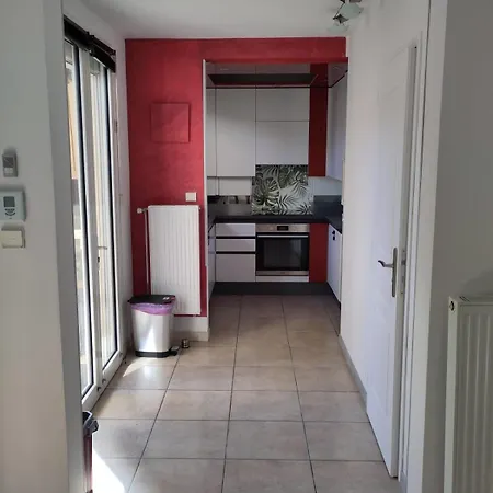 Bright House With Terrace And Garden - Caen Ferienhaus *