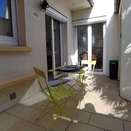Bright House With Terrace And Garden - Caen Nyaraló *
